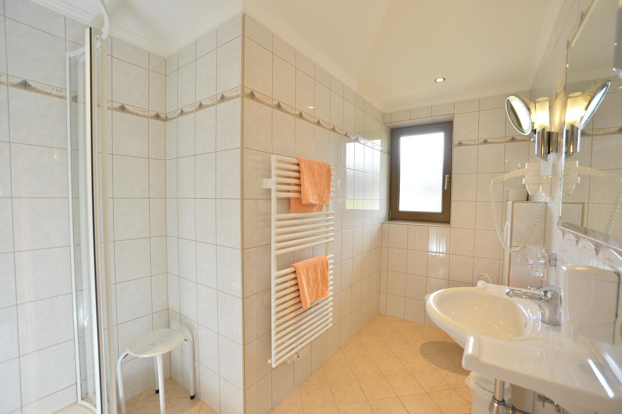 Pension Und Apartments Landhaus Marie لوتاش المظهر الخارجي الصورة